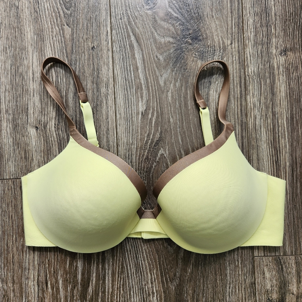 Maidenform Push Up Bra 38D Underwire Lined Cup Adjustable Back Smoothing 9319